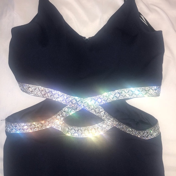 Prom/Formal Gown! - Picture 4 of 5